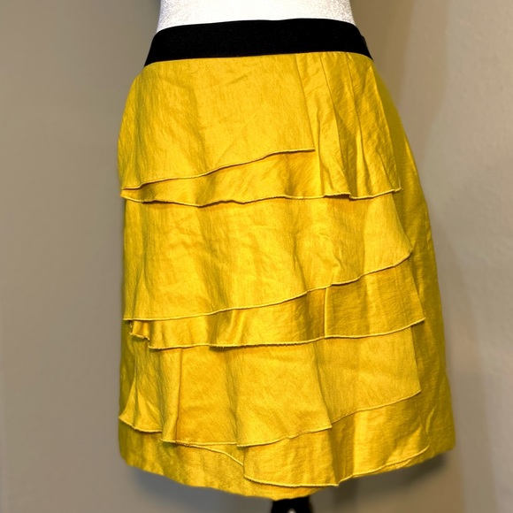 Skirt Yellow black BCBG  embellished ruffles - Picture 16 of 16